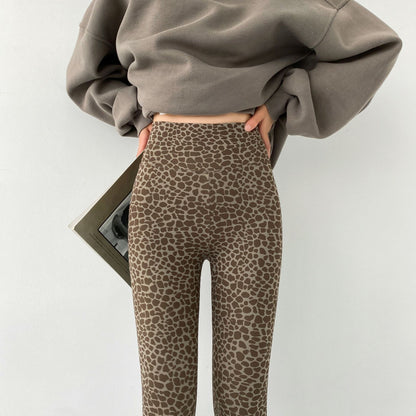 Nine Point Leopard Pattern Suede And Plush Leggings